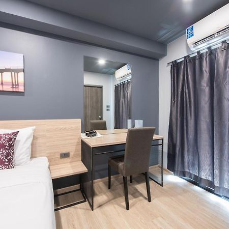 Oblique Apartment - ออฟบลิค อพาร์ทเมนท์ Nonthaburi Dış mekan fotoğraf