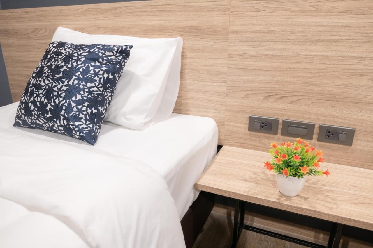 Oblique Apartment - ออฟบลิค อพาร์ทเมนท์ Nonthaburi Dış mekan fotoğraf