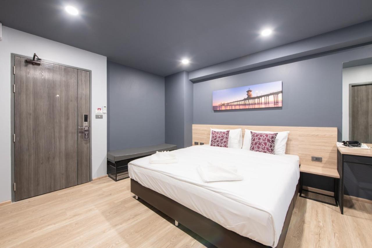 Oblique Apartment - ออฟบลิค อพาร์ทเมนท์ Nonthaburi Dış mekan fotoğraf